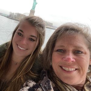 Meet your Posher, Liza